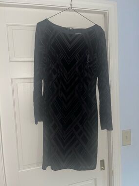 Vince Camuto dark purple/black velvet sheath dress with a geometric burnout desi